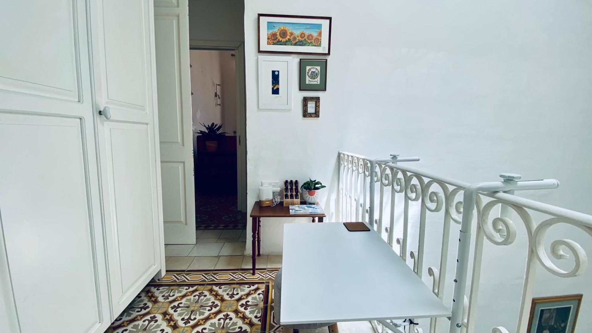 Free Breakfast, Pool, Spacious Aircon Hideaway Apartment มอสตา ภายนอก รูปภาพ